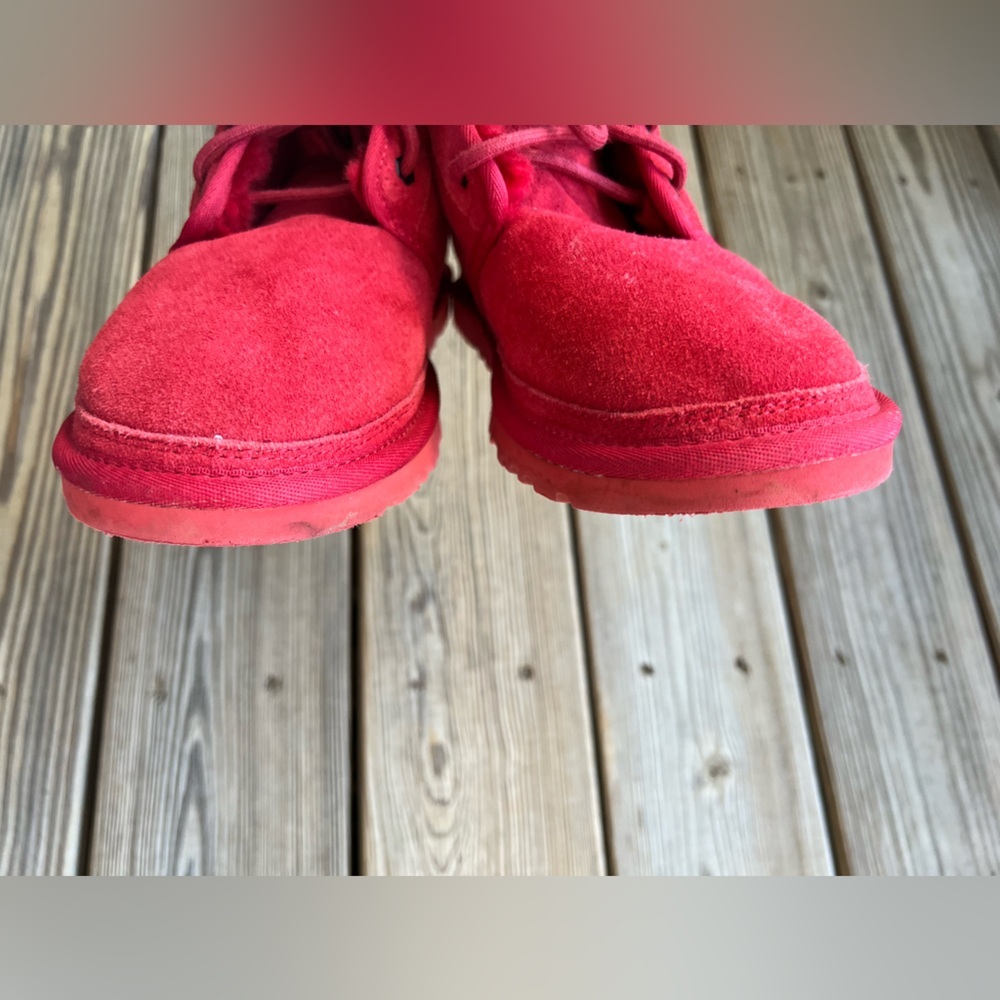 UGG Red Chukka Neumel Boots Red Suede Shearling Fur Lined Women’s Sz 6 - Picture 6 of 11